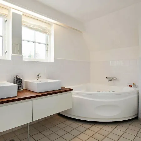 Three-bedroom Holiday In Nykobing Sj 3 Vakantiehuis Rørvig